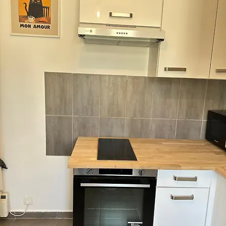 Διαμέρισμα Elegant 2 Bedroom With Free Parking Paris St-denis By Immo Kit