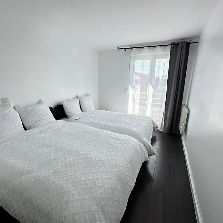 Elegant 2 Bedroom With Free Parking Paris St-denis By Immo Kit * Saint-Denis (Seine-Saint-Denis)