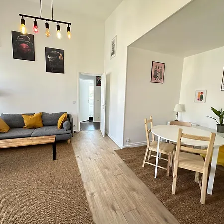 Elegant 2 Bedroom With Free Parking Paris St-denis By Immo Kit Lejlighed *