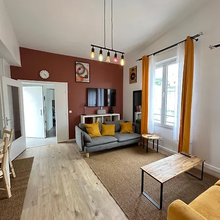 Elegant 2 Bedroom With Free Parking Paris St-denis By Immo Kit *